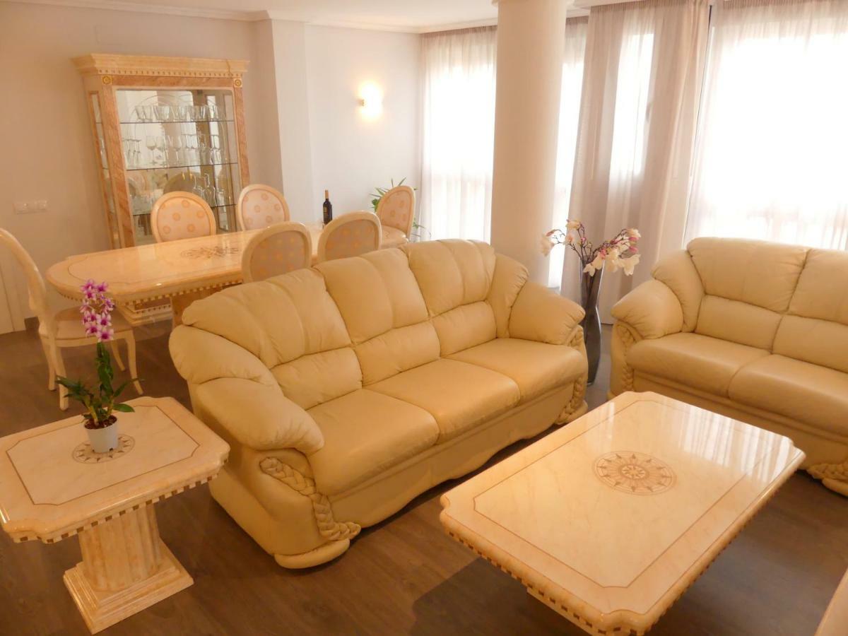 טורמולינוס Duplex La Carihuela 1ª Linea De Playa Apartamento Costa Del Sol מראה חיצוני תמונה